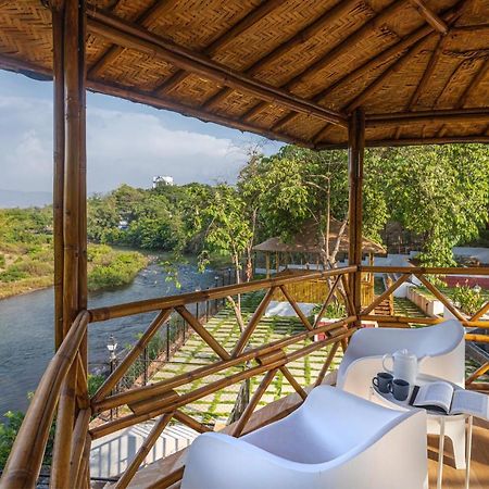 Saffronstays Riverfront Manor, 5-Bdr Pool Villa By Pej River Карджат Экстерьер фото