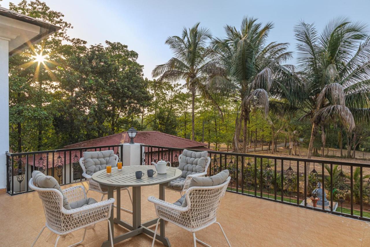 Saffronstays Riverfront Manor, 5-Bdr Pool Villa By Pej River Карджат Экстерьер фото