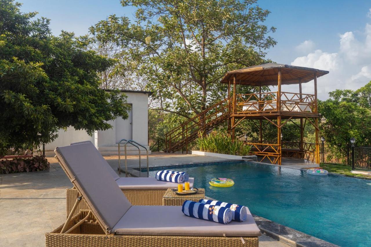 Saffronstays Riverfront Manor, 5-Bdr Pool Villa By Pej River Карджат Экстерьер фото